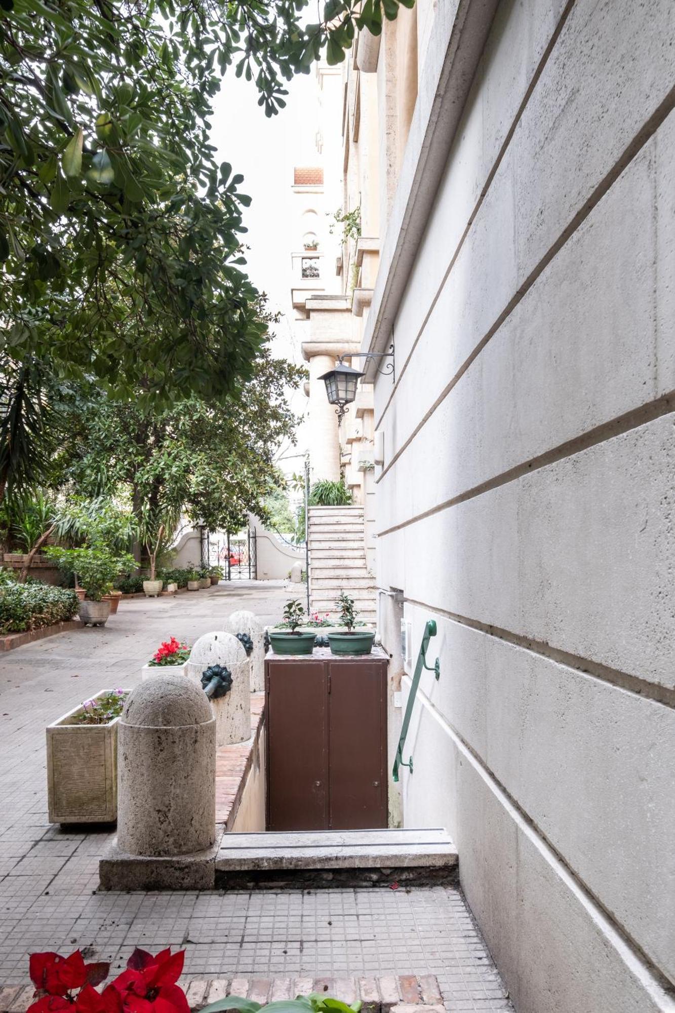 Vatican36 Guest House Рим Екстериор снимка